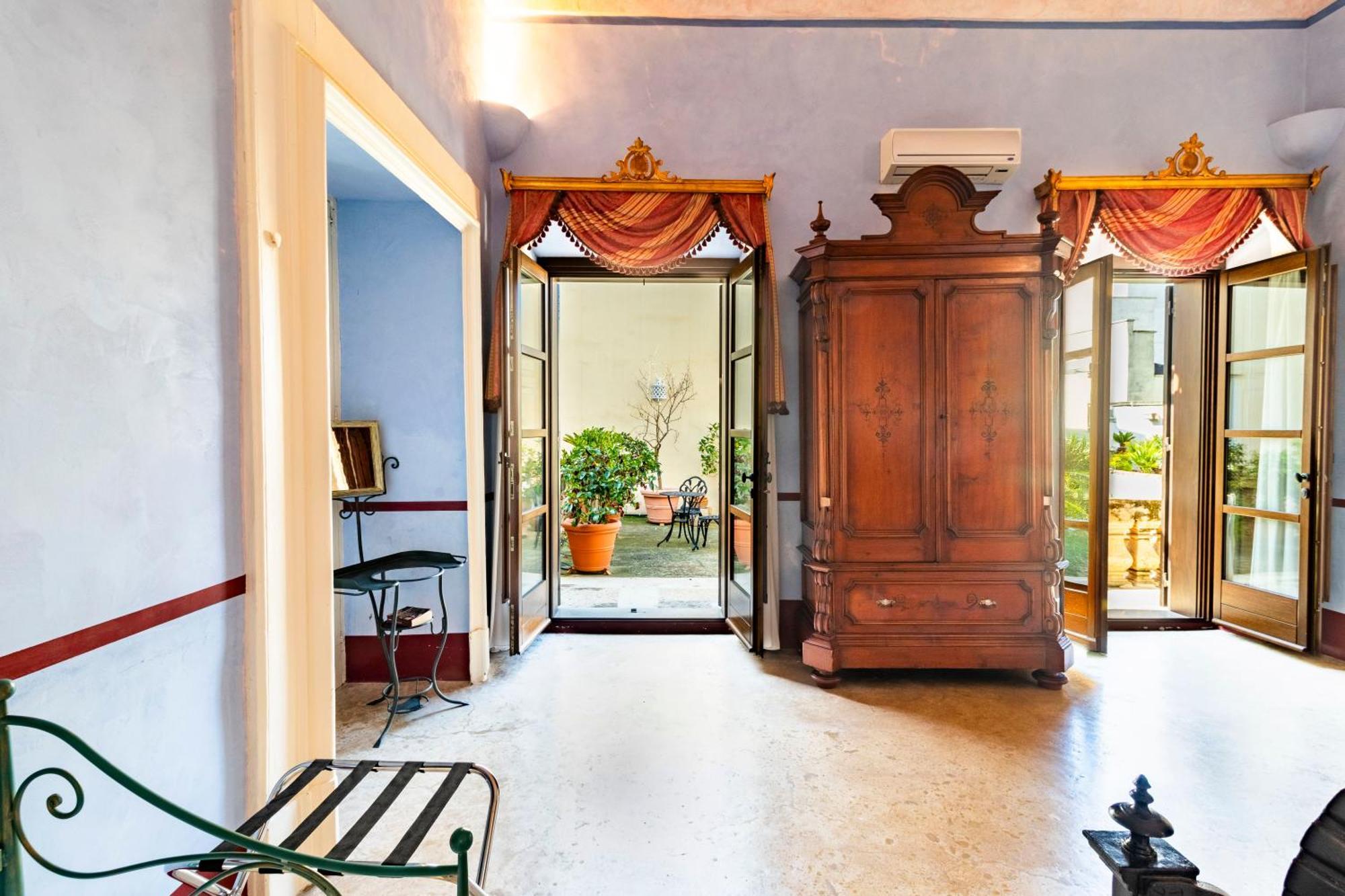 Palazzo Insula Bed & Breakfast Gallipoli Exterior photo